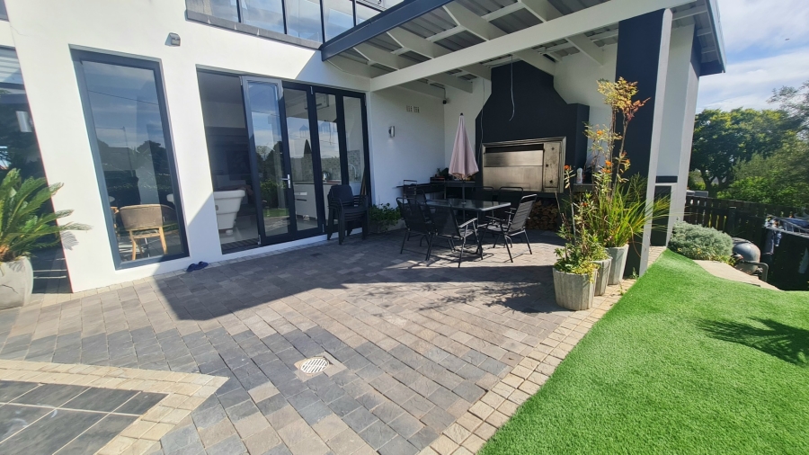 3 Bedroom Property for Sale in Knysna Heights Western Cape